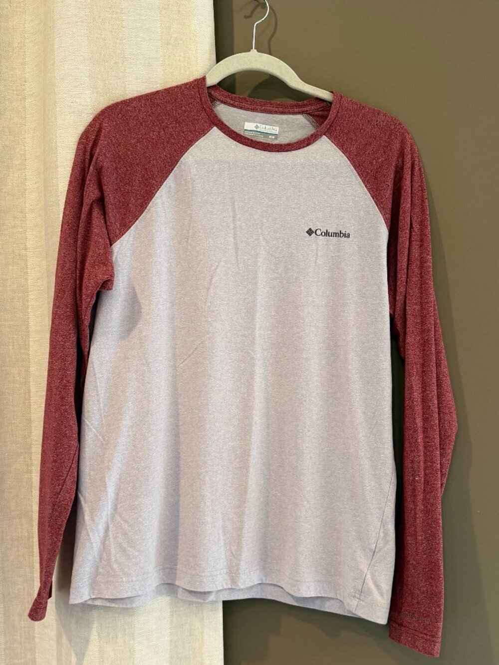 Columbia Thistletown Hills Raglan Long Sleeve Shirt, Comfy, Size Medium - Picture 1 of 8